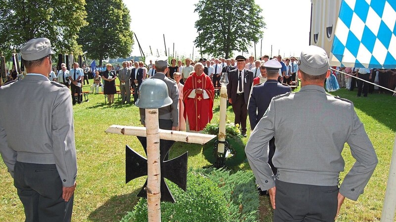 Die letzte Kriegergedächtnisfeier aus St. Anton fand 2019 statt. Nach zwei Jahren coronabedingter Pause findet sie am Pfingstmontag nun wieder statt.