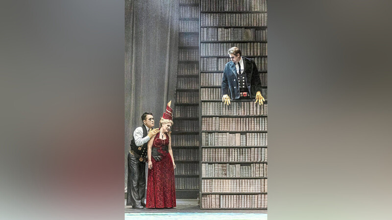 Szene aus der Wagner-Oper "Rheingold" aus der Spielzeit 2018/19.