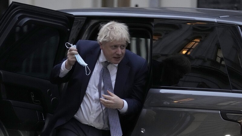 Boris Johnson steht weiter wegen einer Geburtstagsparty unter Beschuss.