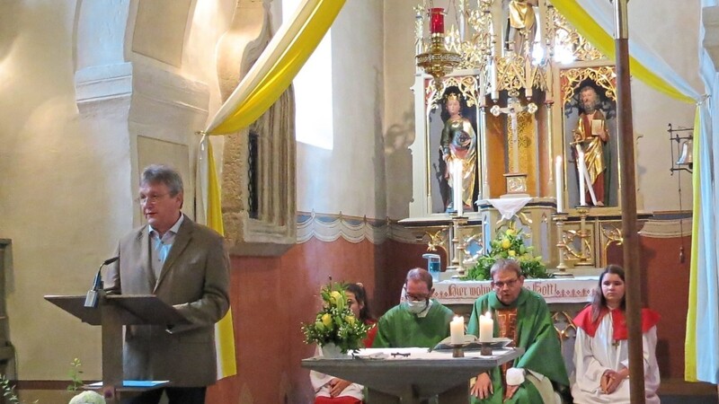 Kirchenpfleger Josef Strasser freute sich, dass das Filialkirchenfest nach zweijähriger Pause wieder gefeiert werden konnte. Er begrüßte die Gäste und sprach umfangreiche Dankesworte.