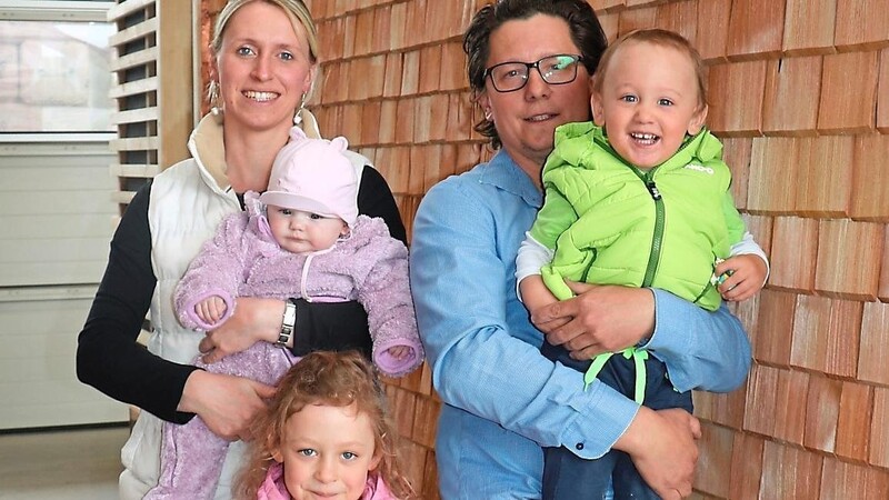 Sylvia und Stefan Zisler mit ihren Kindern Marie, Hannah und Jonas
