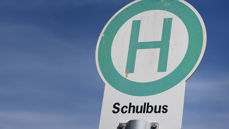 In der Gemeinde Waffenbrunn knirscht es wegen der Kommunikation im Zusammenhang mit einer Schulbushaltestelle.