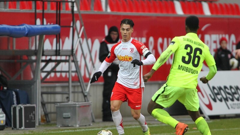 Erik Thommy traf im Heimspiel gegen Wehen Wiesbaden doppelt für den SSV Jahn Regensburg.
