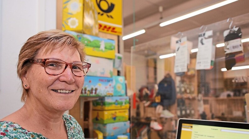 Doris Thalhammer steht bisweilen auch selber am Schalter der Postfiliale, die in ihrem Laden untergebracht ist. Im September wird das Geschäft aber endgültig seine Pforten schließen.