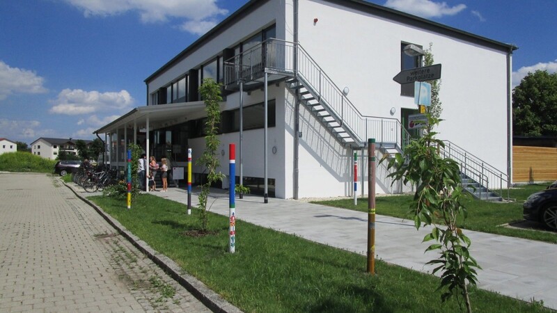 Der generalsanierte St.-Josef-Kindergarten von der Zugangsseite aus.