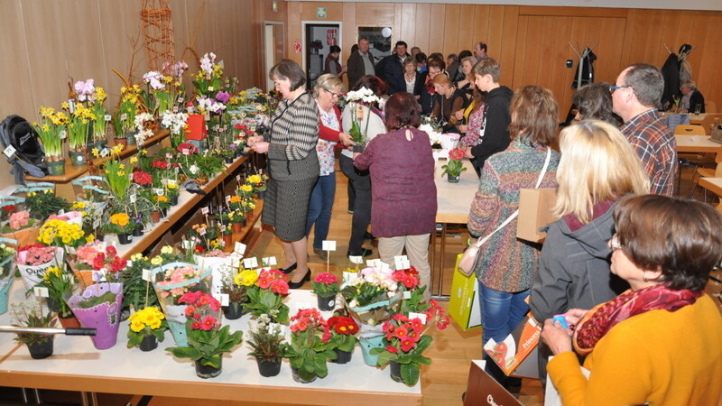 Die Blumentombola war der Höhepunkt am Schluss der Versammlung.