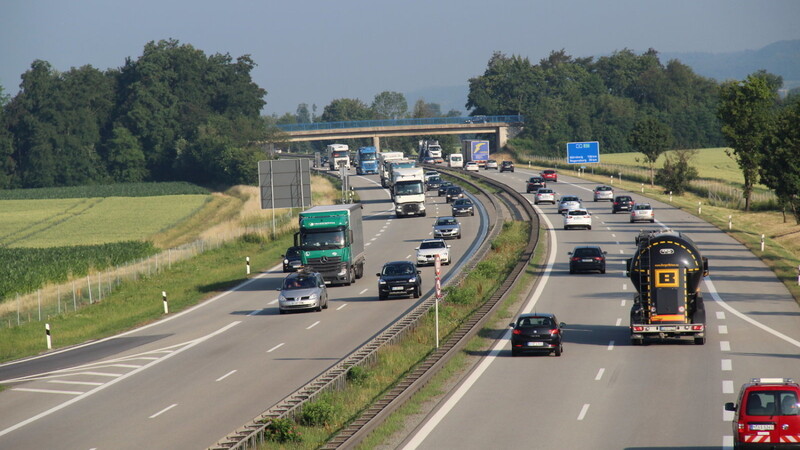 Die Maßnahme ist der gestiegenen Verkehrslast auf der A3 in Ostbayern geschuldet. (Symbolbild)