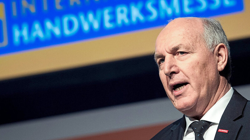 Bayerns Handwerkstagspräsident Franz Xaver Peteranderl warnt vor einem zweiten Shutdown.