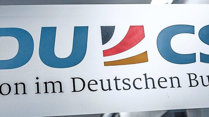 Steuererhöhungen soll es mit der Union nicht geben. Wie geringere Einnahmen gegenfinanziert werden sollen, darüber finden sich aber nur wenige Ansätze im gemeinsamen Wahlprogramm von CDU und CSU.