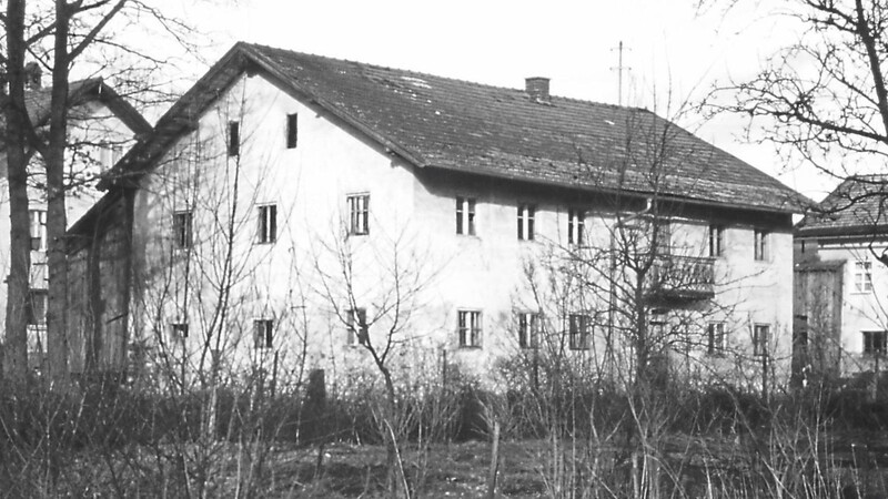 Das Baderhaus stand in Nähe der Perlbachbrücke.