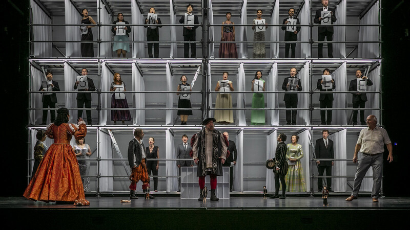 Das Theater Regensburg hat Erfahrung in coronakonformer Aufführung, wie hier bei Verdis "Otello" mit Abstand und Trennwänden. Es ist in der nächsten Spielzeit wieder zu sehen.