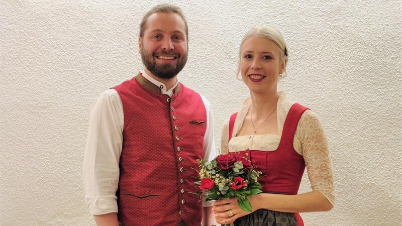 Simon Fischer und Stefanie Decker, beide 29 Jahre alt, sind das Ritterpaar 2022.