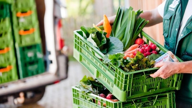 Mit der Ökokiste kannst du dir frisches Obst und Gemüse direkt vor die Haustür liefern lassen.