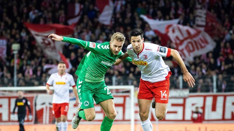 Der SSV Jahn Regensburg hat sein Heimspiel gegen die SpVgg Greuther Fürth knapp verloren.