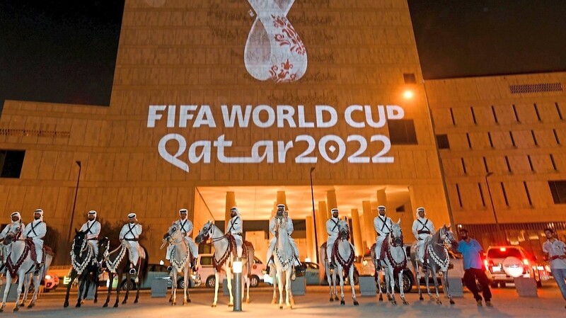 ZWEIEINHALB JAHRE vor Beginn der Weltmeisterschaft in Katar setzt die amerikanische Strafverfolgung den Ausrichter unter Druck.