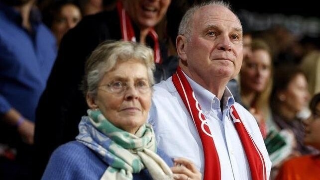 MEHR ZEIT für seine Ehefrau Susanne wird Uli Hoeneß nach seinem Rückzug als Präsident haben.