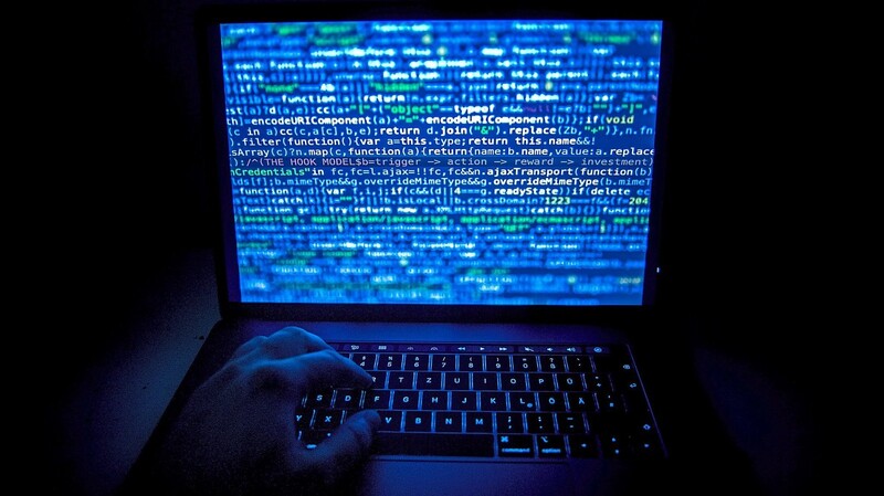 Das System ist gehackt, ein Computer-Zugriff ist nicht mehr möglich: Um den Faktor Mensch in der IT-Sicherheit von Unternehmen ging es beim Cybersecurity-Kongress.