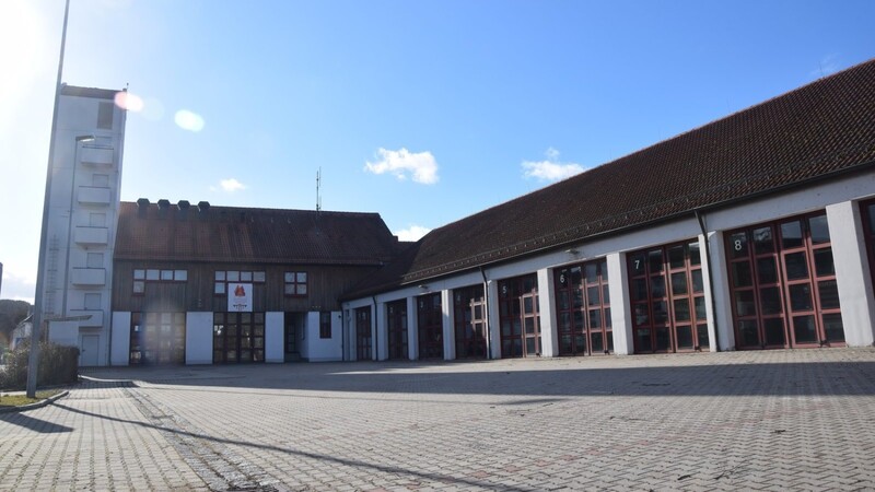 Die Feuerwache in der Dingolfinger Stadtmitte. Ein Neubau ist hier wohl nicht erforderlich. Wie aber sieht es bei den Feuerwehren in Frauenbiburg oder Teisbach aus?