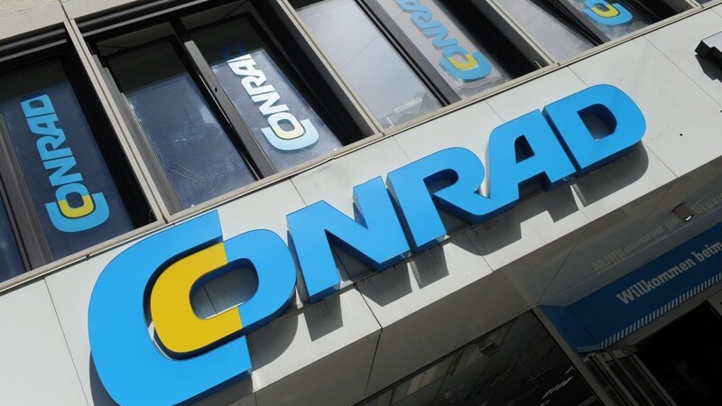 Der Elektronikhändler Conrad verabschiedet sich von seinem Filialgeschäft in der bisherigen Form. Bis Ende des Jahres sollen fast alle Niederlassungen geschlossen werden.