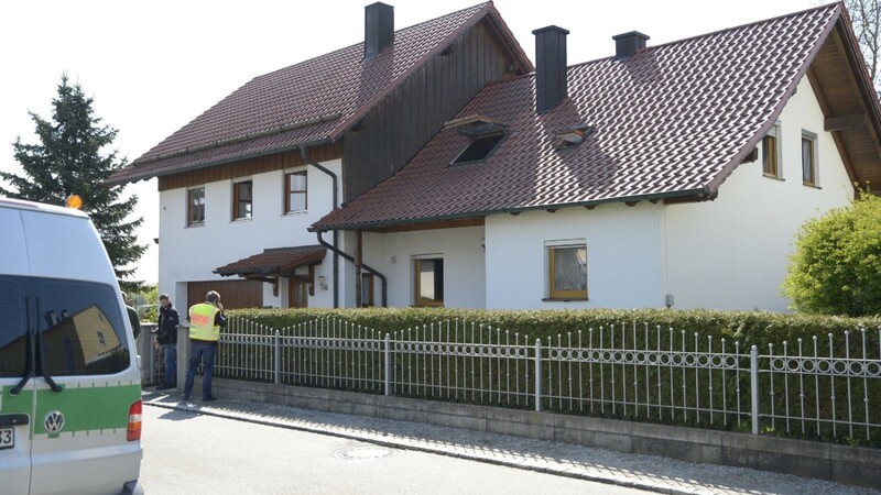 In einem Wohnhaus in Kößnach (Gemeinde Kirchroth) ist am Mittwochmorgen eine Gasflasche explodiert.