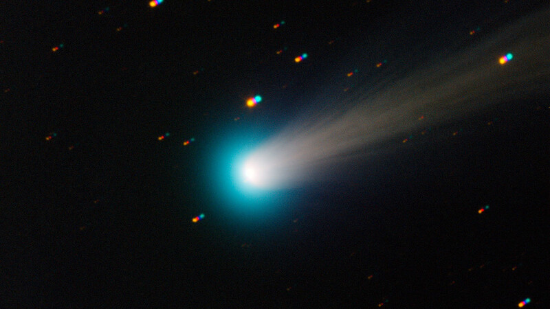 Einen solchen Kometen haben die Schüler im Wahlkurs Astronomie schon sehen dürfen. (Foto: ESO/dpa)