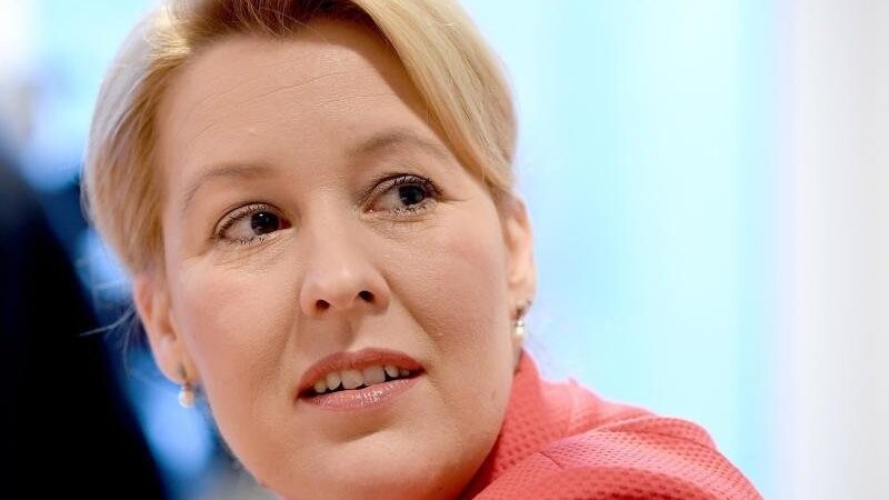 Familienministerin Franziska Giffey (SPD) wurde Anfang 2019 Schummelei bei ihrer Promotionsarbeit vorgeworfen. Eine Entscheidung ihrer Hochschule steht noch aus.