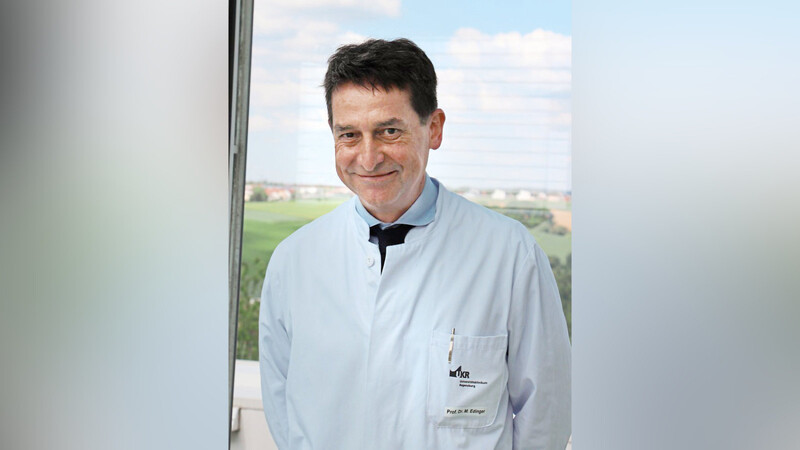Professor Matthias Edinger vom UKR ruft zu Registrierungen als Stammzellenspender auf.