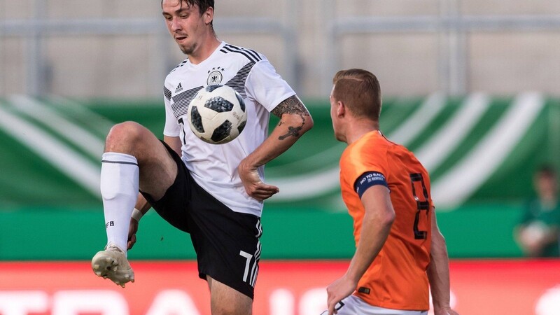 Adrian Fein spielte mit der U20-Nationalmannschaft unter anderem gegen die Niederlande.