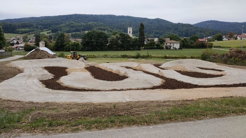 Ungeduldige Zeitgenossen verzögern die Fertigstellung des Bikeparks in Gleißenberg.