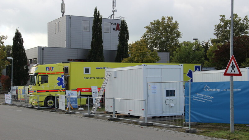 Schnupfenkinder müssen zum Schnelltest in das kommunale Testzentrum Am Hagen (weiße Container), das vom Rettungsdienst IMS betrieben wird.
