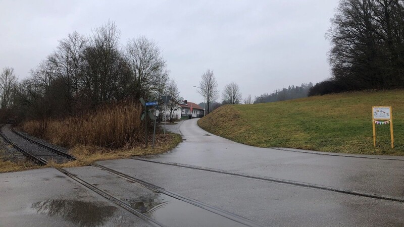 Im Rahmen der Verkehrsschau stimmte der Gemeinderat für ein Tempolimit in Unterneuhausen - auf Höhe des Kindergartens.