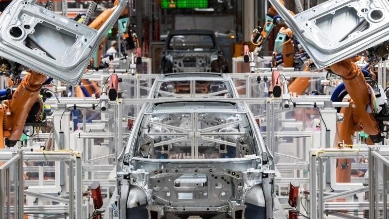 Unter dem Chipmangel leidet in Deutschland besonders die Autoindustrie.