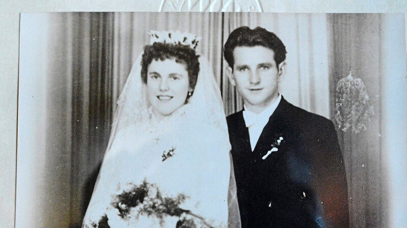 Das Ehepaar Marianne und Georg Denk am Tag seiner Vermählung im Jahr 1955.