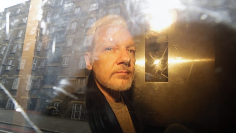 Dem Gründer der Enthüllungsplattform Wikileaks drohen bei einer Auslieferung in die USA bis zu 175 Jahre im Gefängnis.