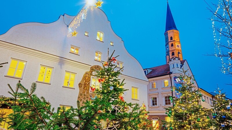 Am heutigen Samstag und am morgigen Sonntag kann man die weihnachtliche Stimmung auf dem Nikolausmarkt noch aufsaugen.