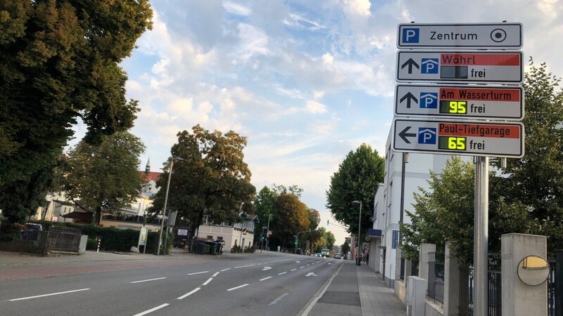 Das in Straubing heiß ersehnte Parkleitsystem wird am Donnerstag in Betrieb gehen.