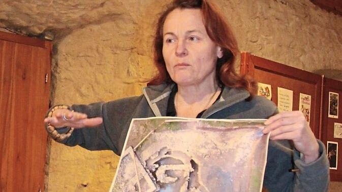 Die Archäologin Birgit Symader informierte über den Stand der Ausgrabungen.
