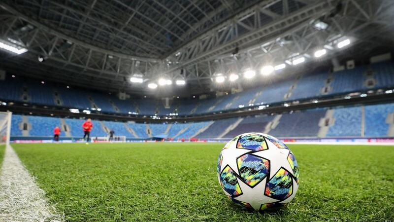 In St. Petersburg hätte eigentlich das Champions-League-Finale stattfinden sollen - hätte. Die UEFA wird der russischen Stadt das Endspiel am Freitag allerdings entziehen.