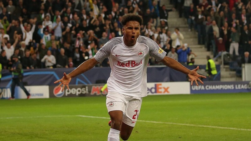 Karim Adeyemi freut sich als "Münchner Junge" ganz besonders auf das Duell mit den Bayern. Ab der kommenden Saison könnte er jährlich auf den Rekordmeister treffen.
