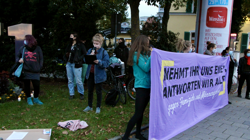 Demonstrantinnen haben am Wochenende in Regensburg gegen Gewalt an Frauen protestiert.