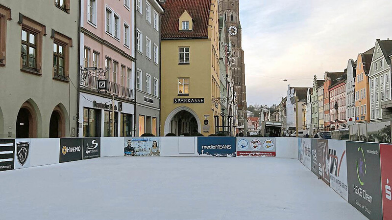 Am Wochenende können die Landshuter ein letztes Mal die Eisfläche vor dem Rathaus nutzen.