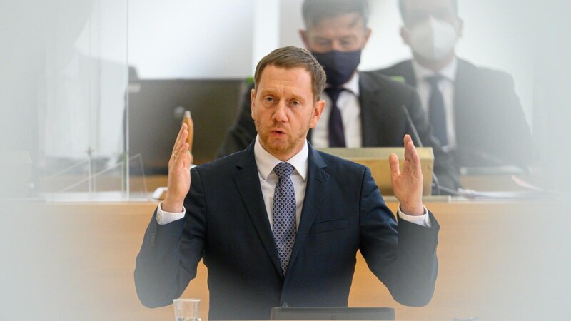 Michael Kretschmer (CDU), Ministerpräsident von Sachsen, kämpft gegen Corona und die Impfunwilligkeit der Bevölkerung.
