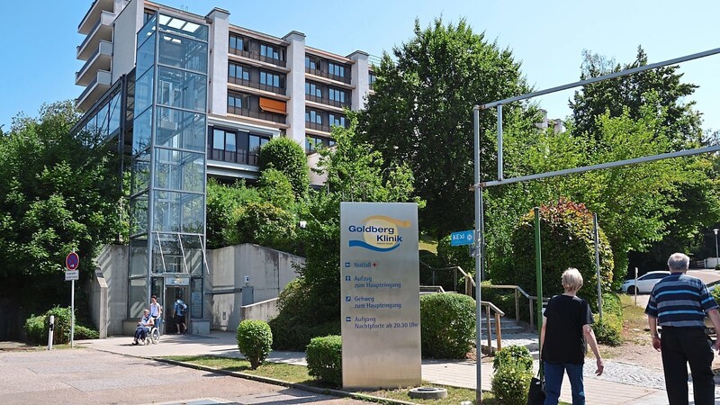 Das Caritas-Krankenhaus St. Lukas bekommt vom Landkreis Kelheim eine Finanzspritze von fünf Millionen Euro als Abschlagszahlung für das Defizit, das noch die frühere Goldberg-Klinik erwirtschaftet hatte.