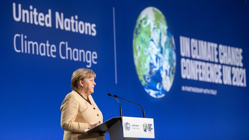 Die geschäftsführende Bundeskanzlerin Angela Merkel (CDU) redet beim UN-Klimagipfel COP26 in Glasgow.