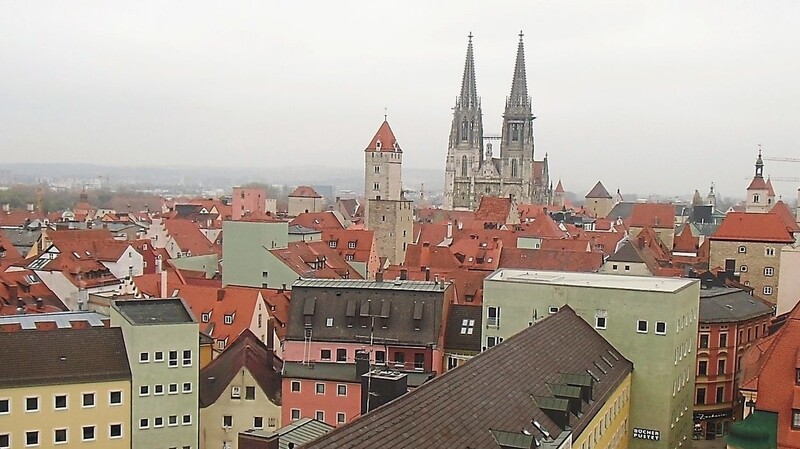 Wohnraum gerade in der Regensburger Altstadt ist teuer. Das Volksbegehren "Mietenstopp" will die Mieten sechs Jahre einfrieren.