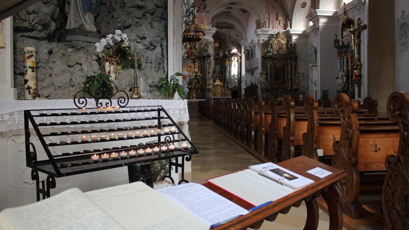 Eine Entfremdung zur Kirche ist auch im Landkreis Cham feststellbar. Das ist in der Zahl der Kirchenaustritte abzulesen.