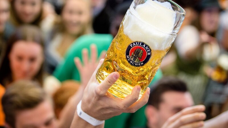 Paulaner gehört nach Angaben des Unternehmens zu den vier größten deutschen Brauereien. (Symbolbild)
