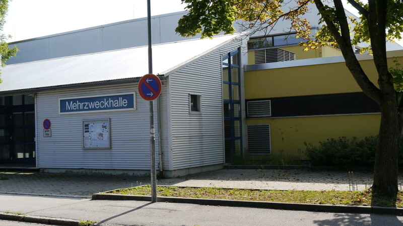 Die Dreifach-Mehrzweck-Turnhalle an der Sportplatzstraße soll im Frühjahr 2022 abgerissen werden. Beim Neubau kommt eine vierte Halleneinheit dazu. Für Schulsport der Realsschule und für Vereine des Marktes.