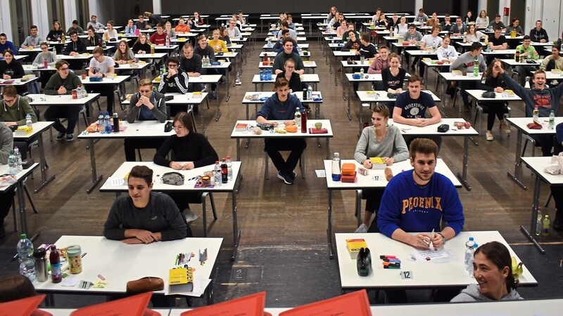 Am gestrigen Dienstag fiel der Startschuss zu den Abiturprüfungen 2019. In diesem Jahr war Deutsch das erste Prüfungsfach.