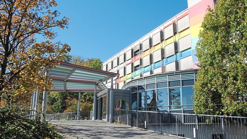 Mit dem Kinderkrankenhaus "St. Marien" in Landshut schließt der Landkreis Kelheim eine Kooperationsvereinbarung, um das Netzwerk für einen starken Kinderschutz auszubauen. ,